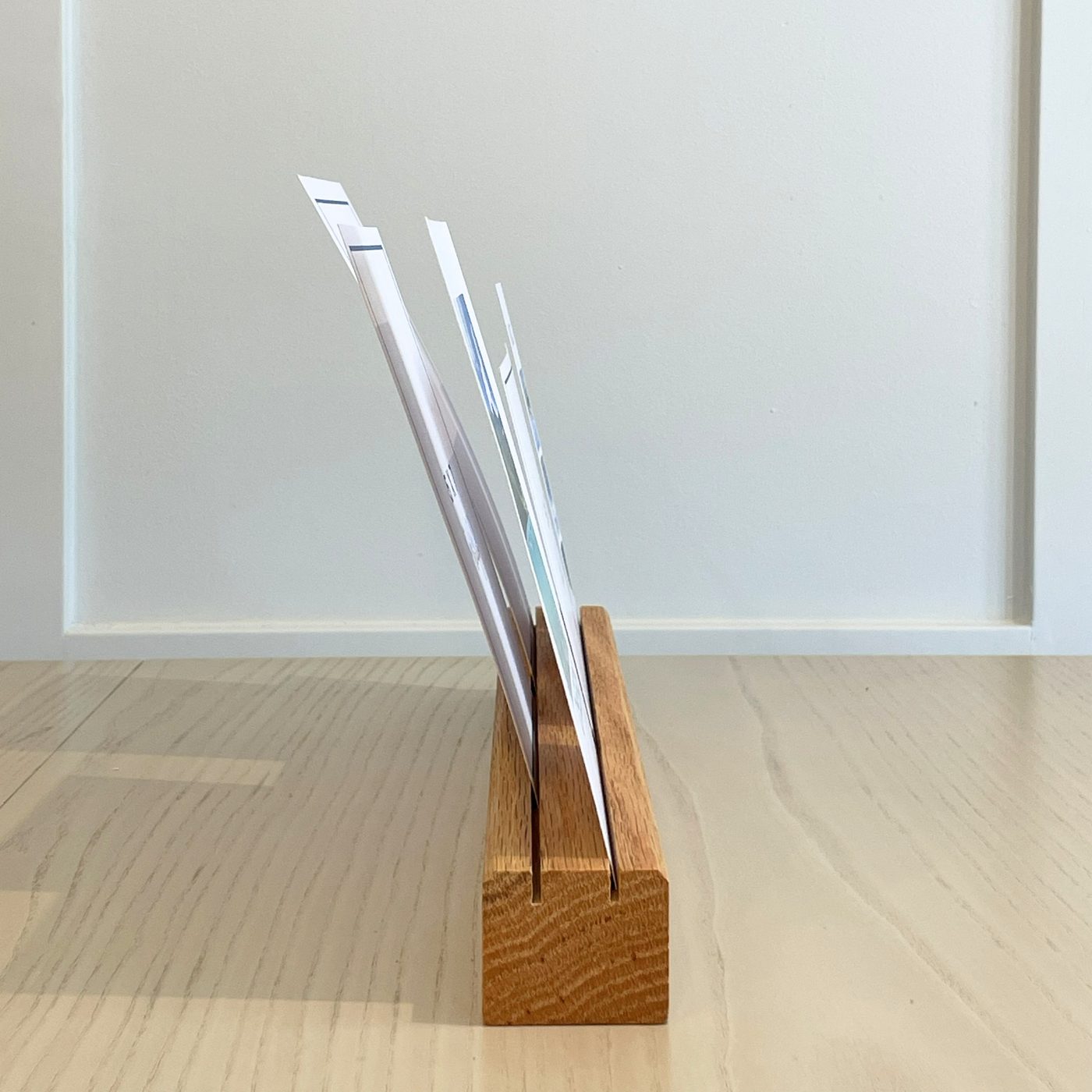 Side profile of Natural finish oak ledge